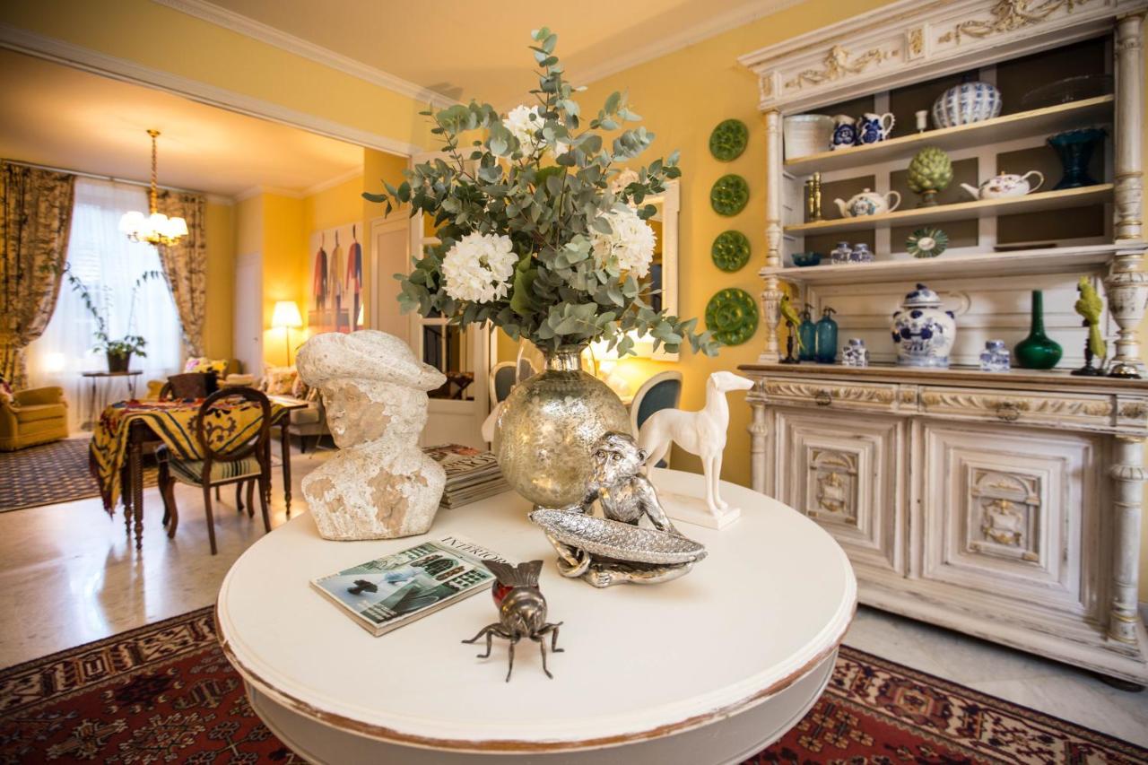 Du Palais Bed & Breakfast *